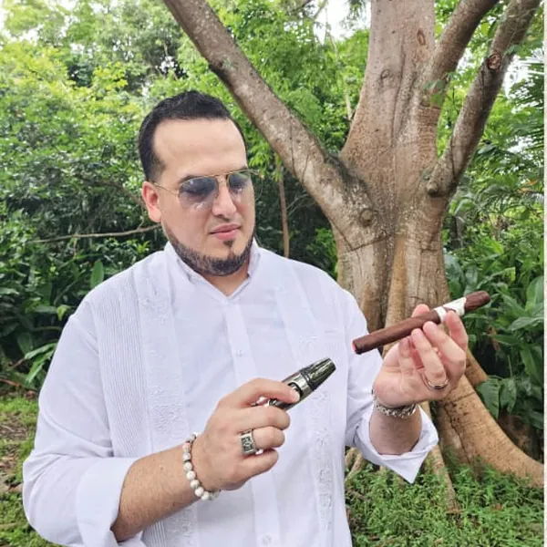 Sergio en guayabera